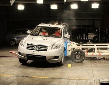 Боковой краш-тест Lifan X60